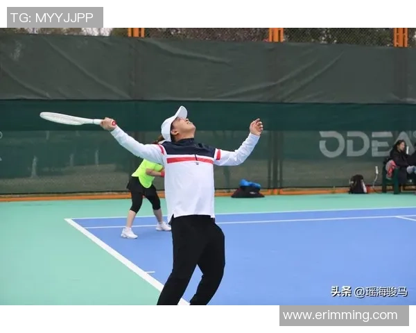 西安网球队的团队协作揭秘:网球巨献背后的默契与拼搏精神 西安网球队的团队协作揭秘:网球巨献背后的默契与拼搏精神